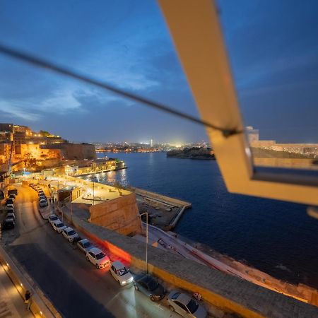 Extraordinary Views In A Holiday Home In Valletta Luaran gambar