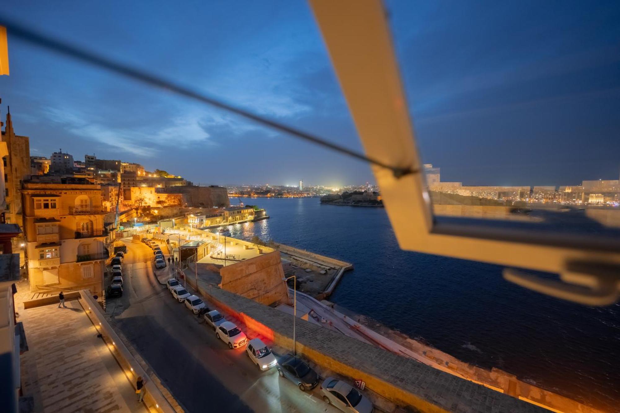 Extraordinary Views In A Holiday Home In Valletta Luaran gambar